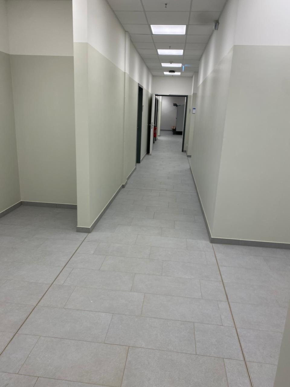 ADK-Service – Bürogebäude – Flur- & Bodenreinigung in Offenbach, Hanau & Rhein-Main