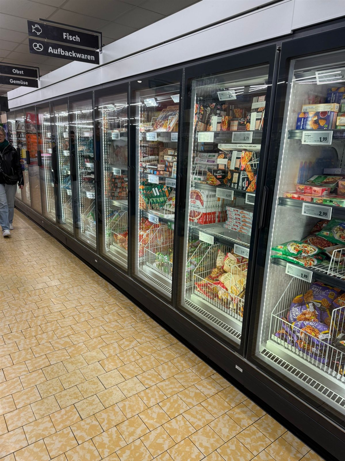 ADK-Service – Einzelhandel – Verkaufsflächenreinigung in Offenbach, Hanau & Rhein-Main
